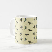 Mug Tiny Garden Birds Pattern on Beige (Devant gauche)