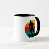 Mug Tireur de football rétro | Couleur rétro simple (Devant droit)