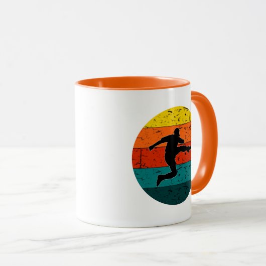 Mug Tireur de football rétro | Couleur rétro simple (Devant droit)