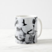 Mug Toile peinte abstraite noir blanc. (Devant droit)