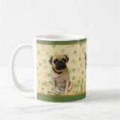 Mug Tons peints de la terre de partie de carlin à (Gauche)