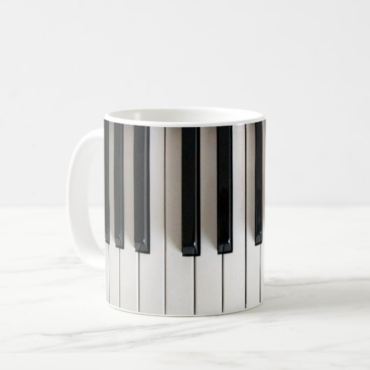 Mug touches piano (Devant gauche)