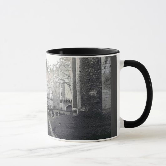 Mug Tour de Londres Par Alexandra Cook alias Linandara (Droite)