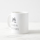 Mug Tourne de Chien Husky au-dessus de Citation (Devant gauche)