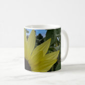 Mug Tournesol jaune clair et ciel bleu (Devant droit)