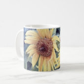 Mug Tournesols peints avec une abeille (Devant gauche)