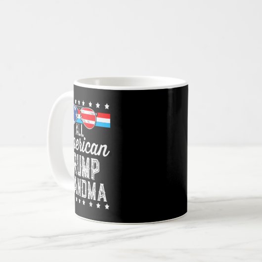 Mug Tous les américains Trump grand-mère drapeau améri (Devant gauche)
