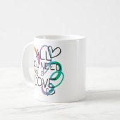 Mug Tout ce dont vous avez besoin est l'amour (Devant gauche)