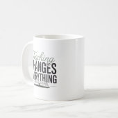 Mug Tout Enseignant Inspirant Change Tout  (Devant gauche)