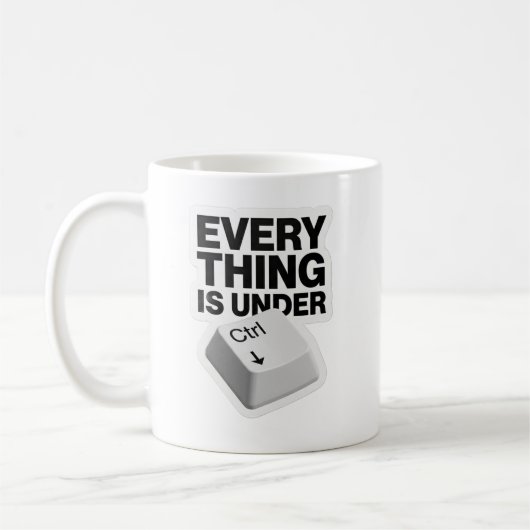 Mug Tout est sous contrôle Mugue drôle de pun tech (Gauche)