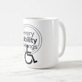 Mug Toute capacité appartient | Minimalisme inclusif (Devant droit)