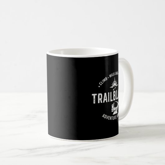 Mug Trailblazer Adventure Awaits Hiking Climb Explore  (Devant droit)