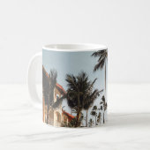 Mug Transats Brown en bois près de la piscine entourés (Devant gauche)