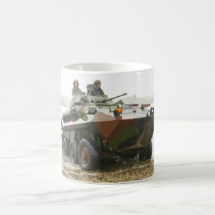 MUG TRANSPORTEUR DE PERSONNEL ARMÉ - LAV-25