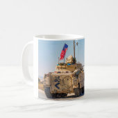 Mug TRANSPORTEUR DE PERSONNEL ARMÉ - M2 Bradley (Devant gauche)