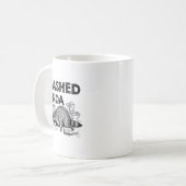 Mug Trashed Panda Funny Drunk Racoon Gets Drunk Meme F (Devant gauche)