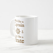 Mug Travailler Comme Une Fête De Capitaine Comme Une M (Devant gauche)