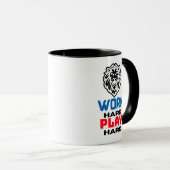 MUG TRAVAILLER DUR JOUER DUR, LION (Devant droit)