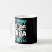 Mug Travailleur multitâche avec titre de poste personn (Devant gauche)