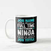 Mug Travailleur multitâche avec titre de poste personn (Gauche)