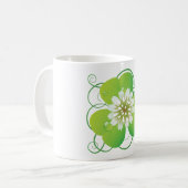 Mug Trèfle à quatre feuilles vert avec floraison blanc (Devant gauche)