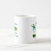 Mug Trèfle le plus mignon dansant dans le patch (Centre)