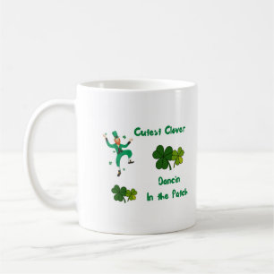 Mug Trèfle le plus mignon dansant dans le patch