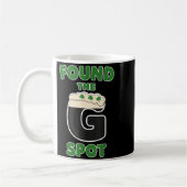 Mug Trèfles de bière irlandaise Saint-Patrick buvant (Gauche)