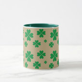 Mug Trèfles verts chanceux sur fond beige (Centre)