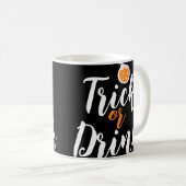 Mug Trick Or Drink | Simple Halloween citrouille effra (Devant droit)