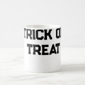 Mug Trick ou. Traiter Halloween éffrayant noir simple (Centre)
