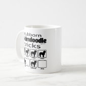 Mug Tricks Goldendoodle têtu (Devant gauche)