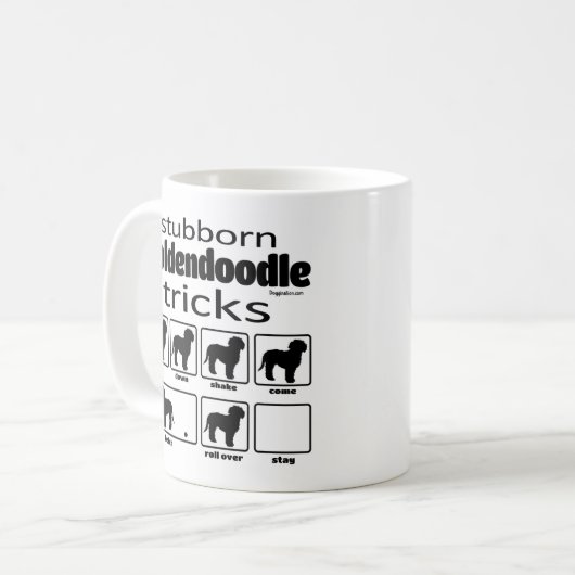 Mug Tricks Goldendoodle têtu (Devant gauche)