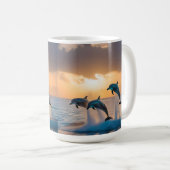 Mug Trois Dauphins Tournant Au Coucher Du Soleil, (Devant droit)