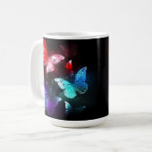 Mug Trois papillons brillants sur l'arrière - plan de (Devant gauche)