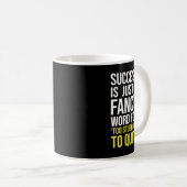 Mug Trop Têtu Pour Quitter - Gym, Hustle, Succès, Grin (Devant droit)