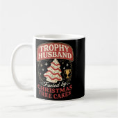 Mug Trophy Husband Fueled By Christmas Tree Cakes Funn (Gauche)