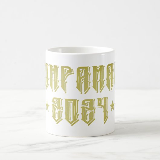 Mug Trump (Centre)