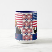 Mug Trump 2024 balance le drapeau américain (Centre)