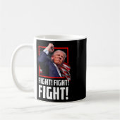 Mug Trump combat les combattants partisans américains (Gauche)