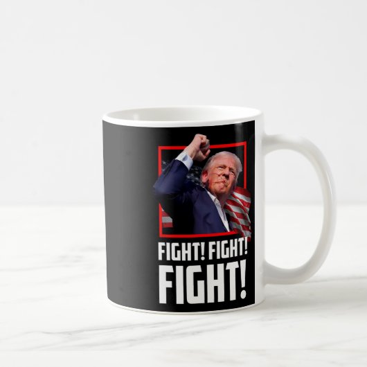 Mug Trump combat les combattants partisans américains (Droite)