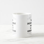 Mug Trump n'a pas vaincu Harris (Centre)