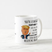 Mug Trump Père en droit, Fantastique papa Anniversaire (Devant droit)