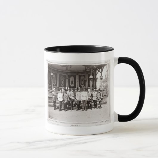 Mug Tsar Nicholas II (1868-1918) se tenant à garde (Droite)