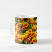 Mug Tulipes rouges et jaunes (Devant gauche)