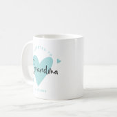 Mug Turquoise promu à grand-mère Coeur bébé garçon (Devant gauche)