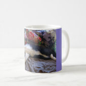 Mug Tuxedo Cat Cute doing a Mexican Wave Funny Cats (Devant droit)