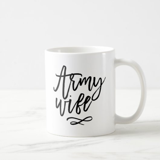 Mug Typographie chic - Femme de l'armée (Droite)