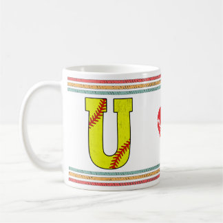 Mug Typographie de lettre U de softball rétro vintage