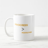 Mug Typographie Motivationnelle Progrès Plutôt que Per (Gauche)
